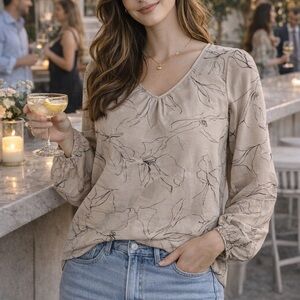 Gilli Beige Floral Blouse